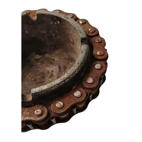 Vintage Bike Chain Metal Ashtray Smoker Motorcycle Biker 4.5" Garage/Man Cave - Picture 3 of 5